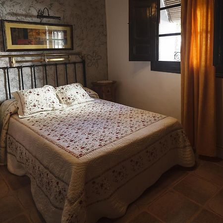 La Casa Del Tio Venancio Guest House Caracenilla Room photo