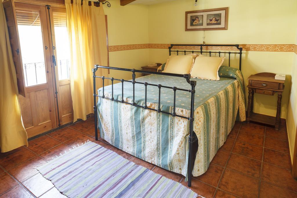La Casa Del Tio Venancio Guest House Caracenilla Room photo