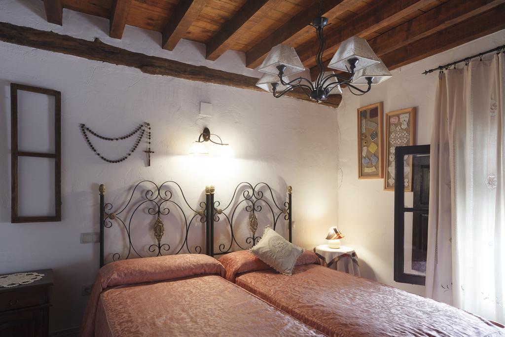 La Casa Del Tio Venancio Guest House Caracenilla Exterior photo